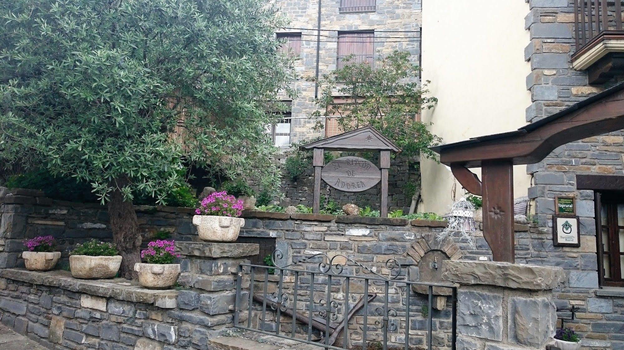 El Rincon De Andrea Apartamentos ビエスカス エクステリア 写真